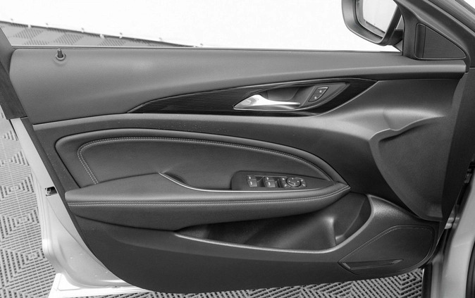 Opel Insignia cena 84850 przebieg: 76861, rok produkcji 2018 z Suchowola małe 742
